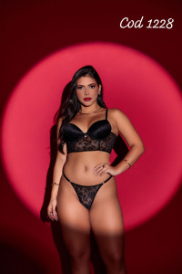 CROPPED BELLALI