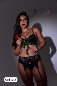 CONJ DETALHE EM TULE POÁ COM CINTA LIGA
